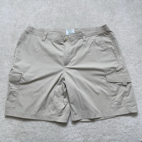 L.L. Bean Other - LL Bean Tropicwear Khaki Cargo Shorts Mens XL 512822